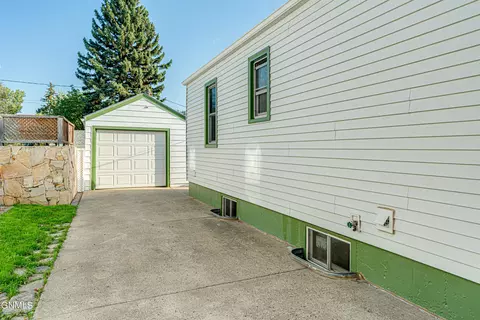 1516 E Avenue Ave E, Bismarck, ND 58501 photo 35