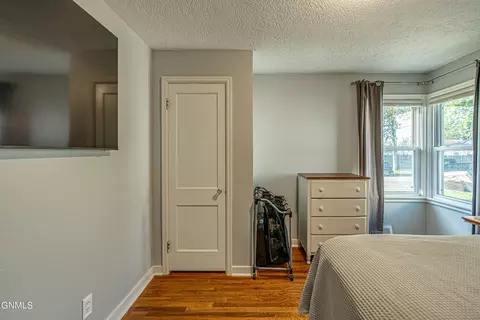 1516 E Avenue Ave E, Bismarck, ND 58501 photo 14