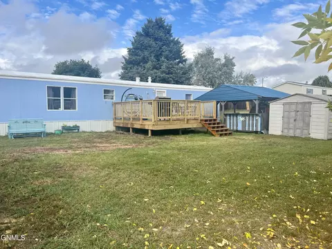 1802 32nd St W, Williston, ND 58801 photo 14