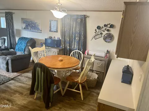 1802 32nd St W, Williston, ND 58801 photo 48