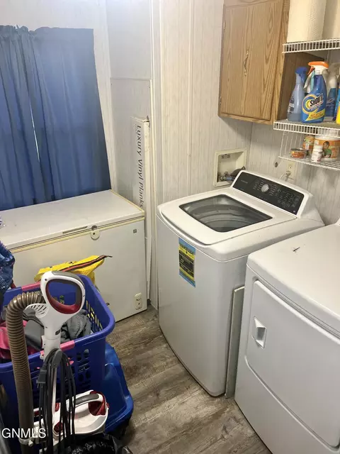1802 32nd St W, Williston, ND 58801 photo 36