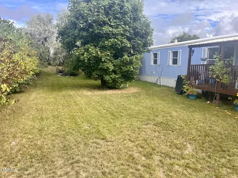 1802 32nd St W, Williston, ND 58801 photo 6