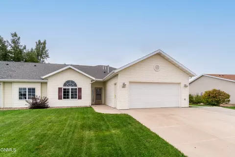 3812 Normandy St, Bismarck, ND 58503 photo 30