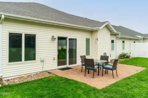 3812 Normandy St, Bismarck, ND 58503 photo 25