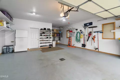 3812 Normandy St, Bismarck, ND 58503 photo 21