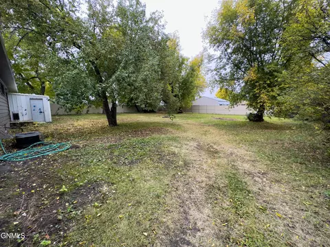 9 7th Ave SE, Stanley, ND 58784 photo 38