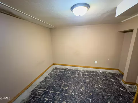 9 7th Ave SE, Stanley, ND 58784 photo 30