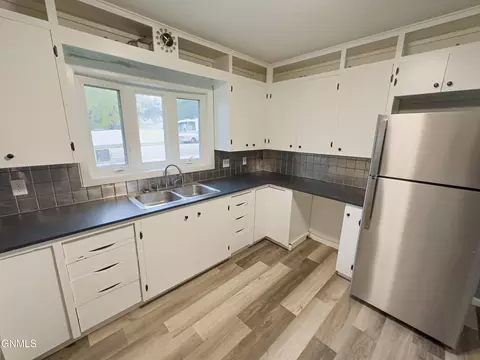 9 7th Ave SE, Stanley, ND 58784 photo 13