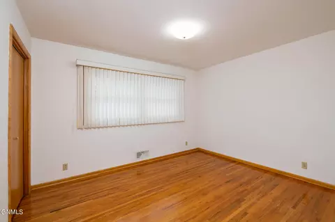 225 E Kavaney Dr, Bismarck, ND 58501 photo 7