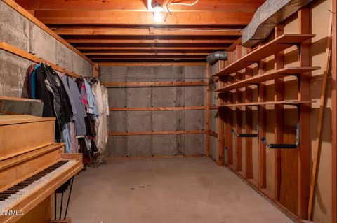 225 E Kavaney Dr, Bismarck, ND 58501 photo 18