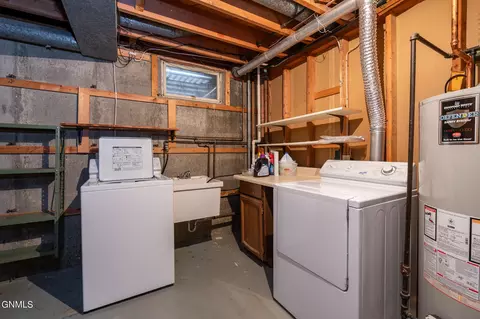 225 E Kavaney Dr, Bismarck, ND 58501 photo 16