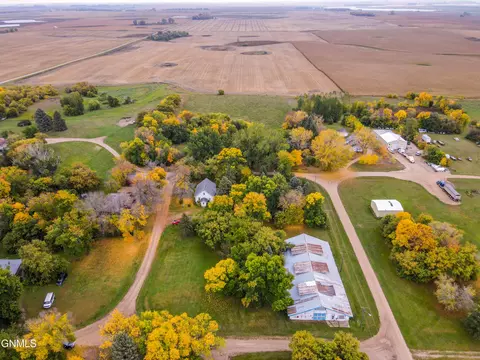 View/Area - 106 3rd Ave, Luverne, ND 58056 photo 4 of 5