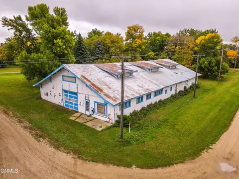 Exterior - 106 3rd Ave, Luverne, ND 58056 photo 8 of 10