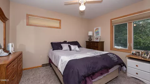 550 Colfax St, Dickinson, ND 58601 photo 13