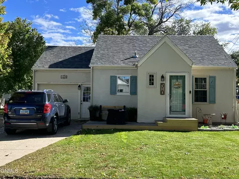 510 2nd Ave NW, Jamestown, ND 58401