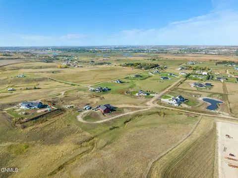 View/Area - 5378 53v Loop, Williston, ND 58801 photo 3 of 7
