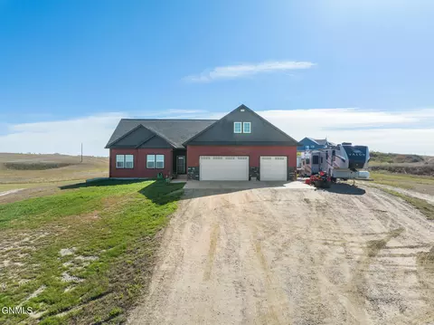 Exterior - 5378 53v Loop, Williston, ND 58801 photo 5 of 5