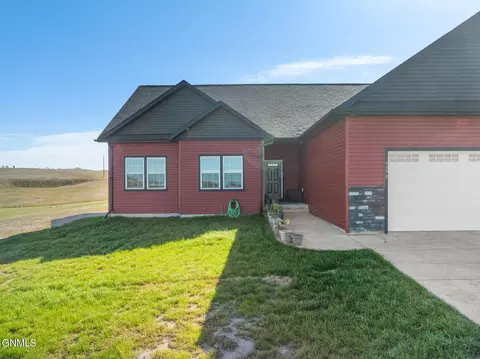 Exterior - 5378 53v Loop, Williston, ND 58801 photo 2 of 5