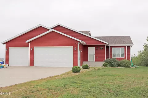 5807 Tiffany Dr, Bismarck, ND 58504