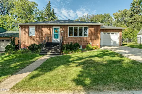 312 W Ave F, Bismarck, ND 58501