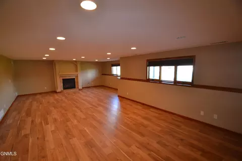 3219 Clairmont Rd, Bismarck, ND 58503 photo 32