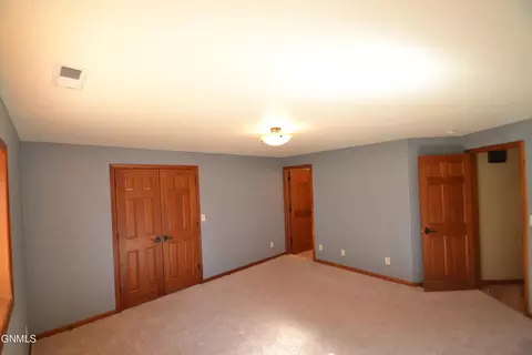 3219 Clairmont Rd, Bismarck, ND 58503 photo 40