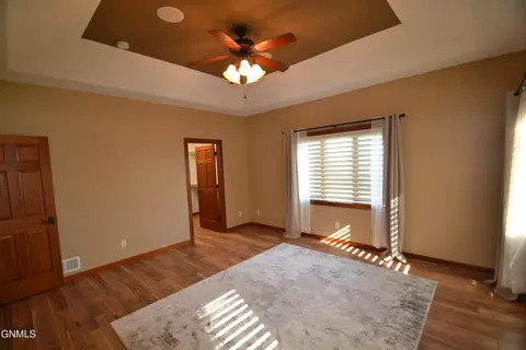 3219 Clairmont Rd, Bismarck, ND 58503 photo 25