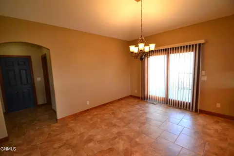 3219 Clairmont Rd, Bismarck, ND 58503 photo 10