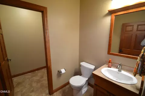 3219 Clairmont Rd, Bismarck, ND 58503 photo 16