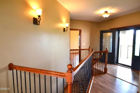 3219 Clairmont Rd, Bismarck, ND 58503 photo 3