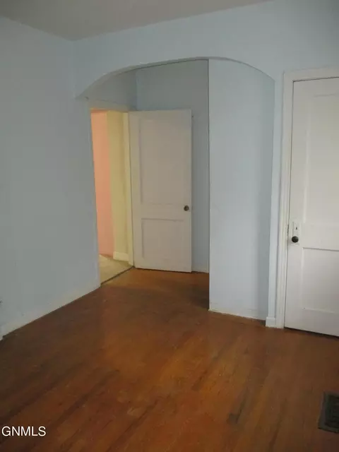 526 Eggert St, Turtle Lake, ND 58575 photo 6