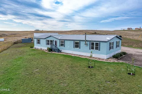 12950 Nd-1804, Williston, ND 58801 photo 3