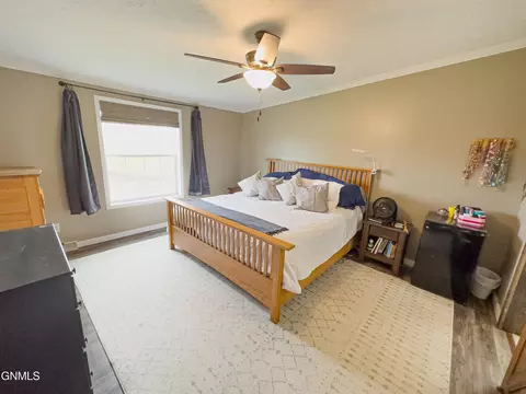 12950 Nd-1804, Williston, ND 58801 photo 17