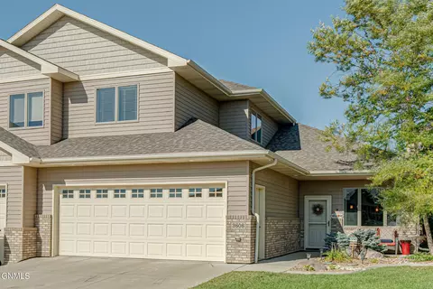 3608 Chevelle Cir, Bismarck, ND 58503