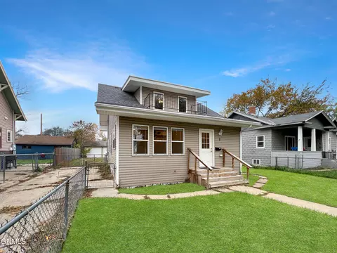 9 7th St Nw St NW, Minot, ND 58703
