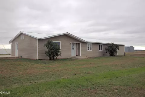 16042 36th St NW, Fairview, MT 59221