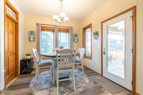 3307 Wheat Ridge St, Williston, ND 58801 photo 8
