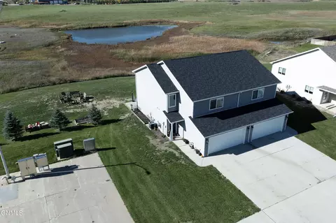 4401 47th Ave NW, Mandan, ND 58554