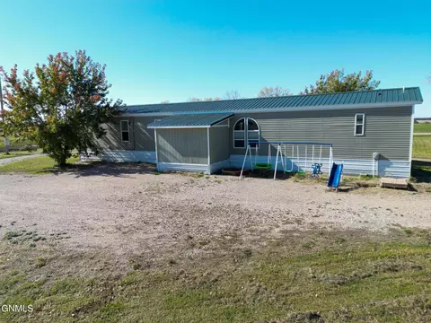 6192 Highway 30, Streeter, ND 58483 photo 5