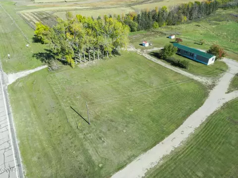 6192 Highway 30, Streeter, ND 58483 photo 4
