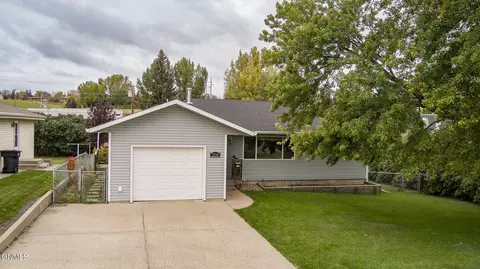 2538 E Ave C E, Bismarck, ND 58501