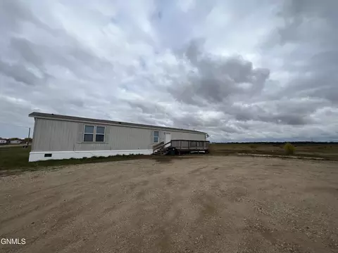 1753 52nd St SE, Minot, ND 58701