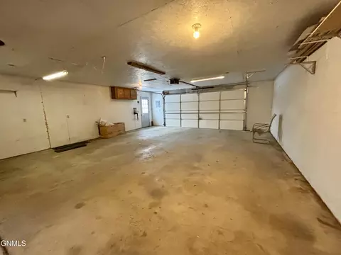 1018 Beacon Ln, Beulah, ND 58523 photo 32