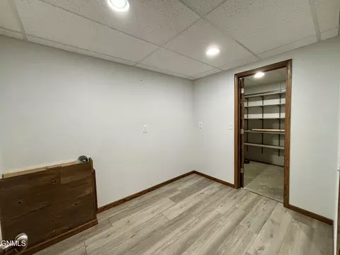 1018 Beacon Ln, Beulah, ND 58523 photo 27