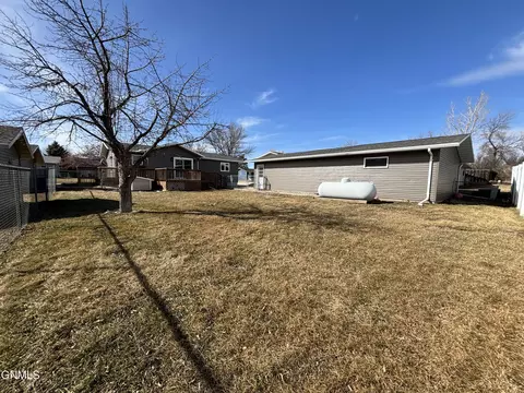 1018 Beacon Ln, Beulah, ND 58523 photo 39