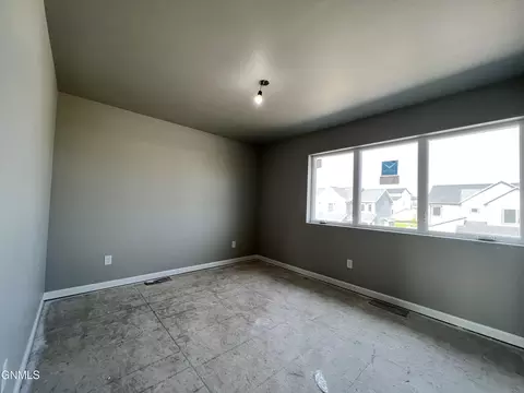 4800 Cornice Loop, Bismarck, ND 58503 photo 11