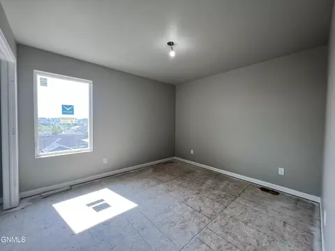 4800 Cornice Loop, Bismarck, ND 58503 photo 12