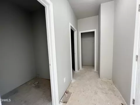 4800 Cornice Loop, Bismarck, ND 58503 photo 4