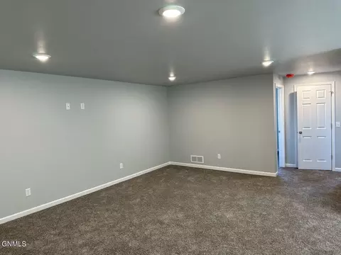 115 Marshall Loop, Lincoln, ND 58504 photo 23