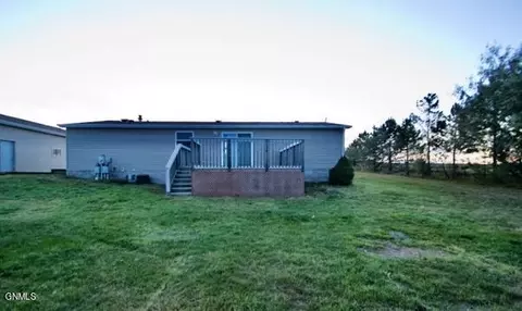 2587 Windsor Pl N, Mandan, ND 58554 photo 7